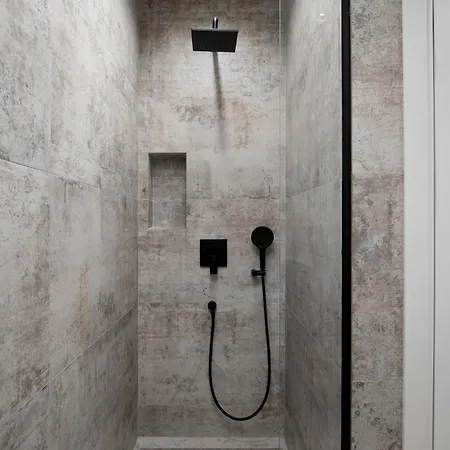 A'more Bijeca - App B6 - Mpolo * Medulin