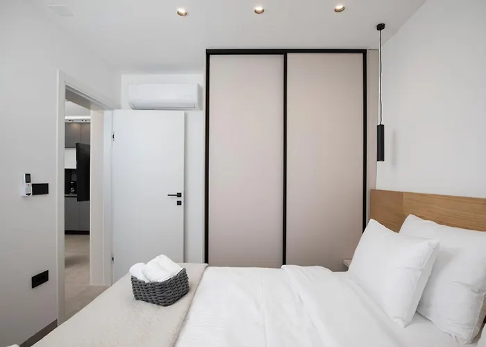 A'more Bijeca - App B6 - Mpolo Medulin